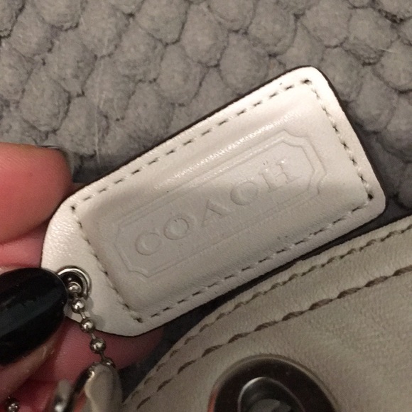 Coach purse - Picture 3 of 4